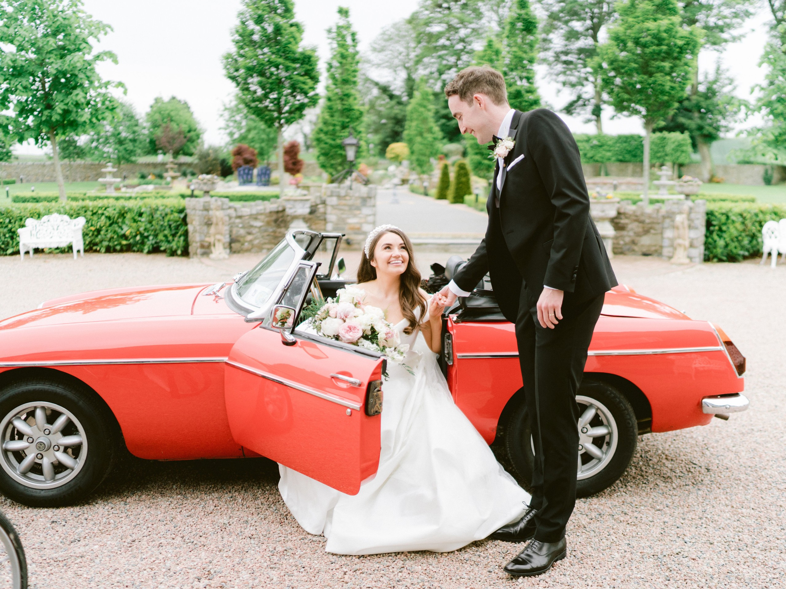 Timeless Wedding Flowers at Darver Castle